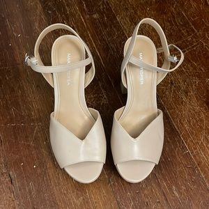 Marc Fisher platform heel✨